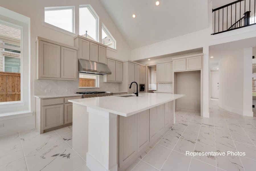 Representative furnished interior of a home built from the Grandview by Grand Homes in Silverleaf Estates in Frisco, Frisco (Image 6).
