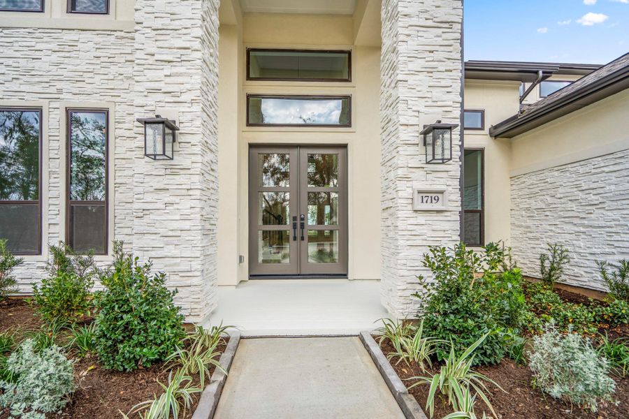 Exterior details and patio area of a home in Sienna 70' Lots, Missouri City (Image 30). Exterior details and patio area of a home in Sienna 70' Lots, Missouri City (Image 30).