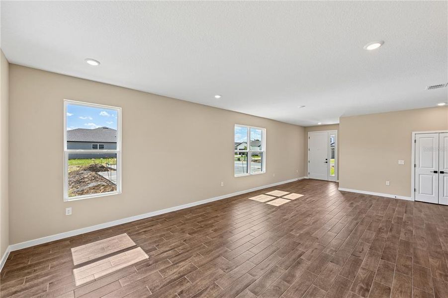 Spacious, unfurnished interior of a new home in Sabana Reserve, Ocala (Image 14). Spacious, unfurnished interior of a new home in Sabana Reserve, Ocala (Image 14).