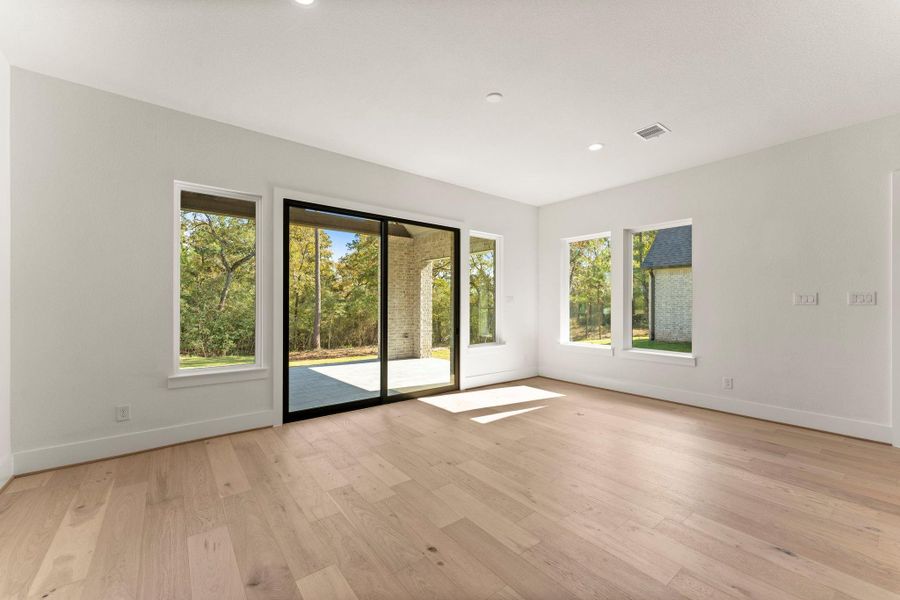 Spacious, unfurnished interior of a new home in Homestead Hill, New Waverly (Image 17).