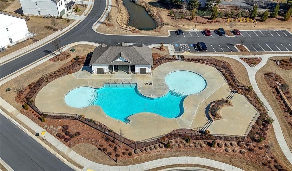 Community amenities in , Duluth (Image 32).