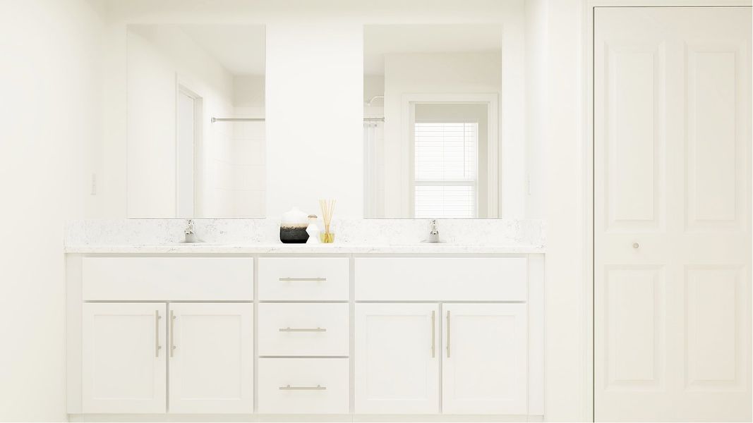 2277 Lincoln Owners Bath 2of2 F1 Base2 100925