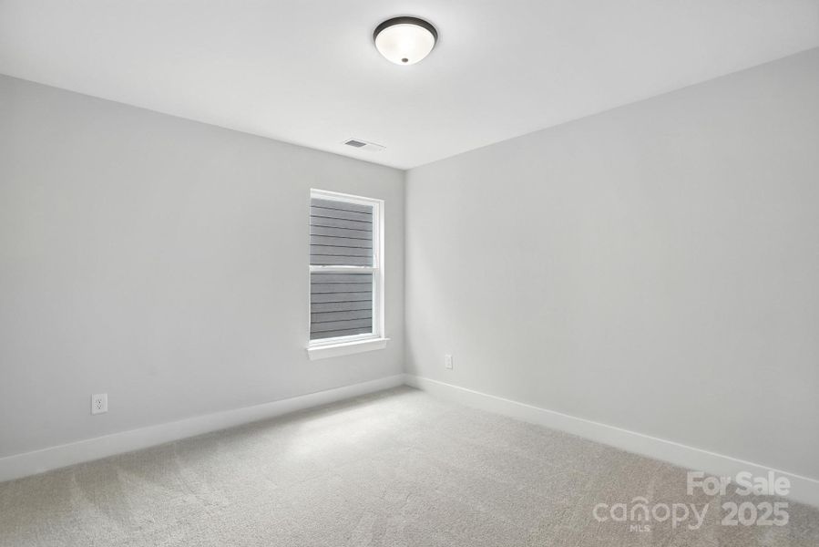 Image 11 of a home in Villas at Prestwick.