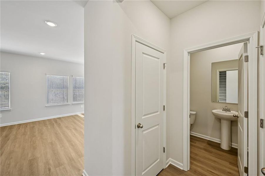 Spacious, unfurnished interior of a new home in Creekside at Oxford Park, Fairburn (Image 26).