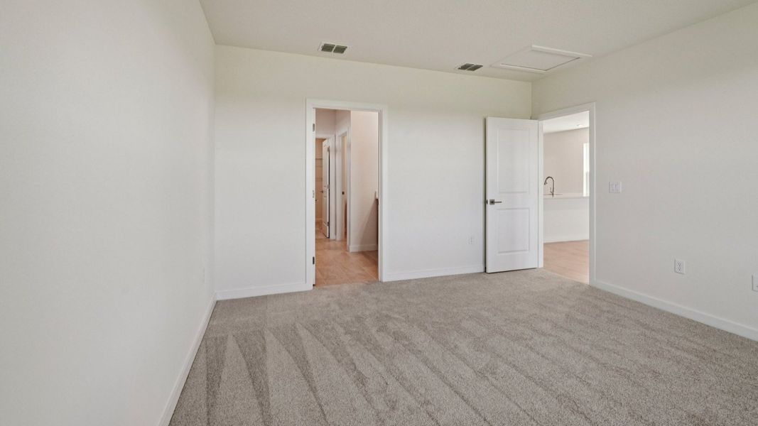 Spacious Primary Suite Jupiter in Hamilton Bluff located in Haines City, FL.