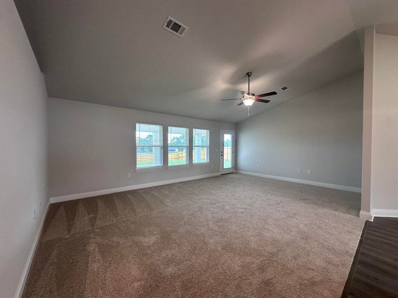 Spacious, unfurnished interior of a new home in Ashton View, Crestview (Image 10).