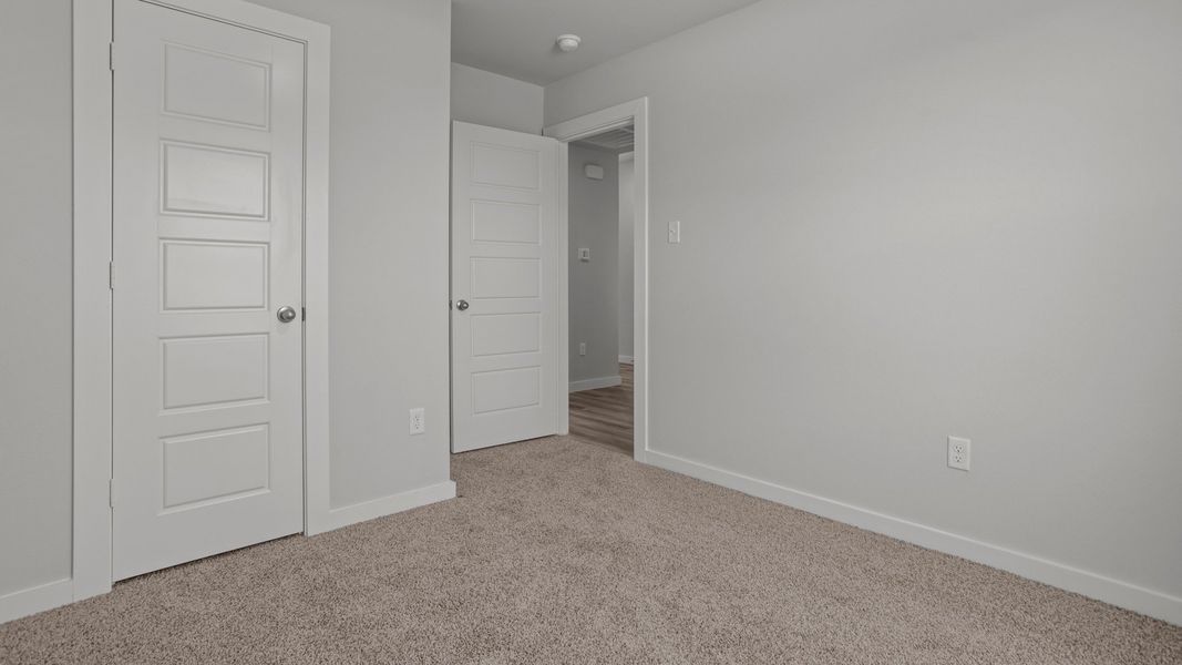 Representative unfurnished interior of a home built from the ASHBURN by D.R. Horton in Hampton Hills, Abilene (Image 18).