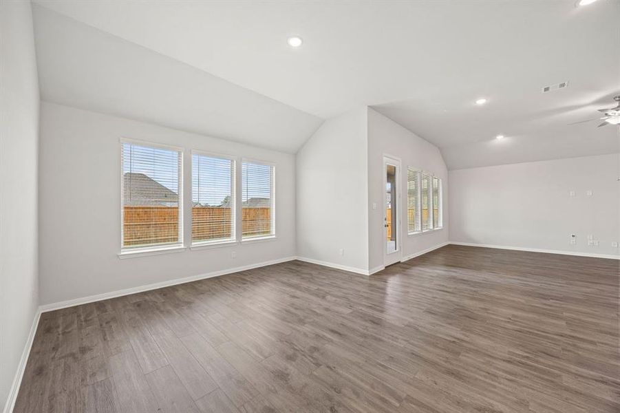 3-web-or-mls-1426-red-clover-ave