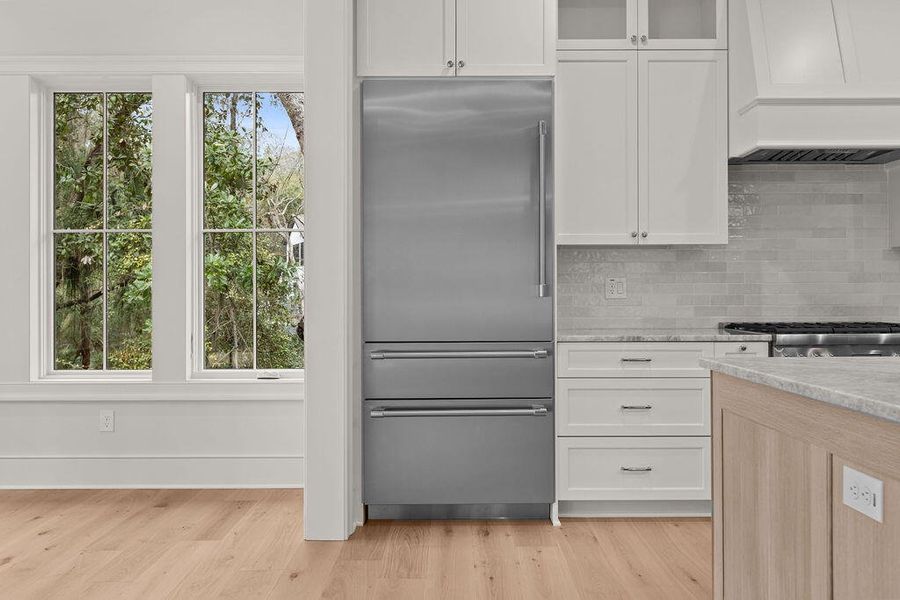 Furnished interior view inside a new home in , Seabrook Island (Image 34).