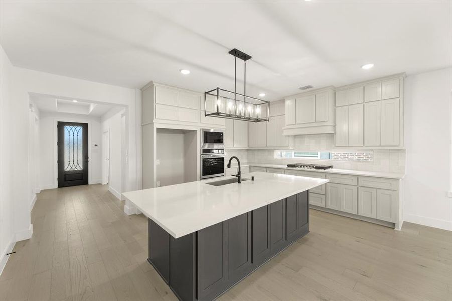 13. 12806 Meadow - Kitchen (2) 13. 12806 Meadow - Kitchen (2)