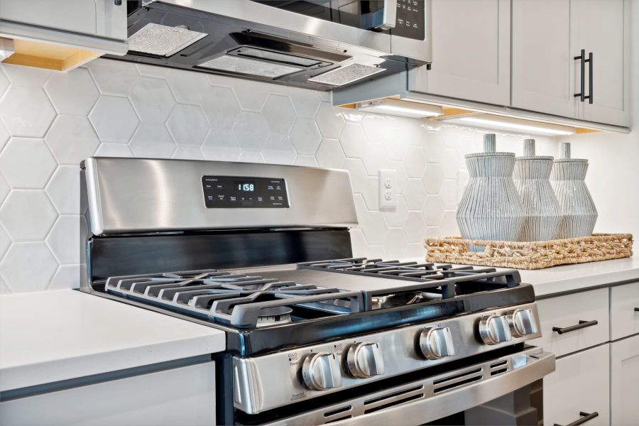 Representative interior finishes for a home built from the Allison by Tri Pointe Homes in Seven Oaks, Belmont (Image 19).