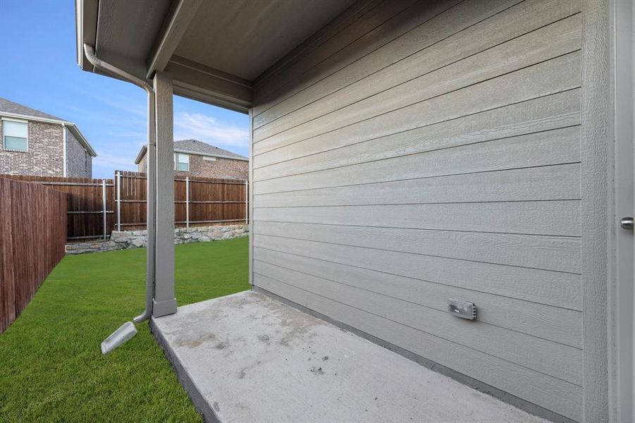 25. 3118 Yellow Pine - Patio