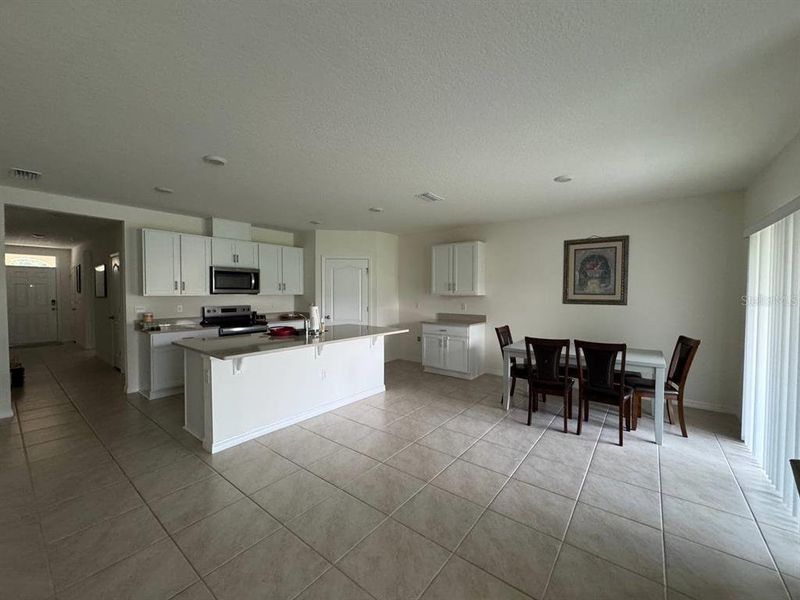 Furnished interior view inside a new home in , Clermont (Image 14).