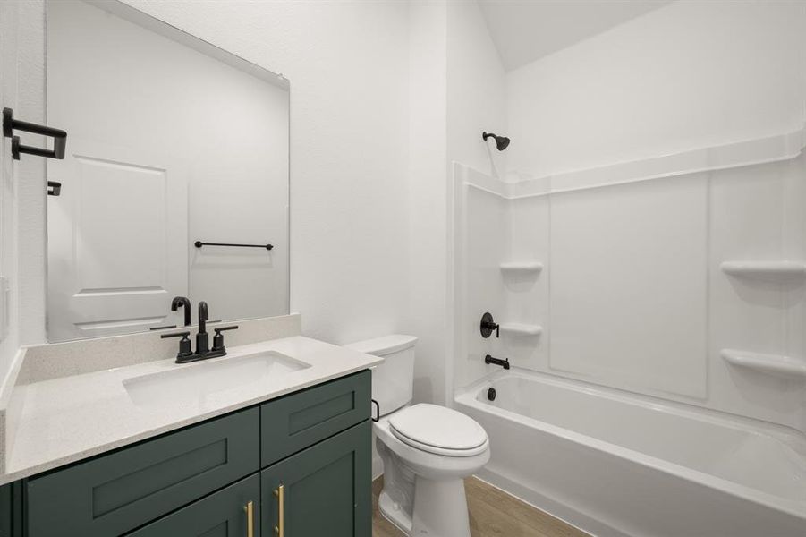 8_661 Tyronza- Bathroom-1