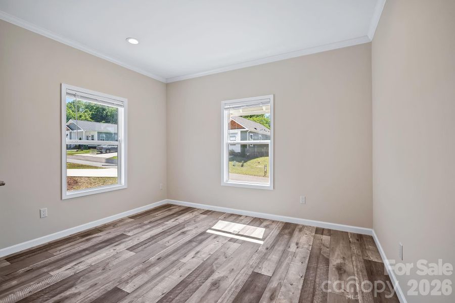 Spacious, unfurnished interior of a new home in , Asheville (Image 22).