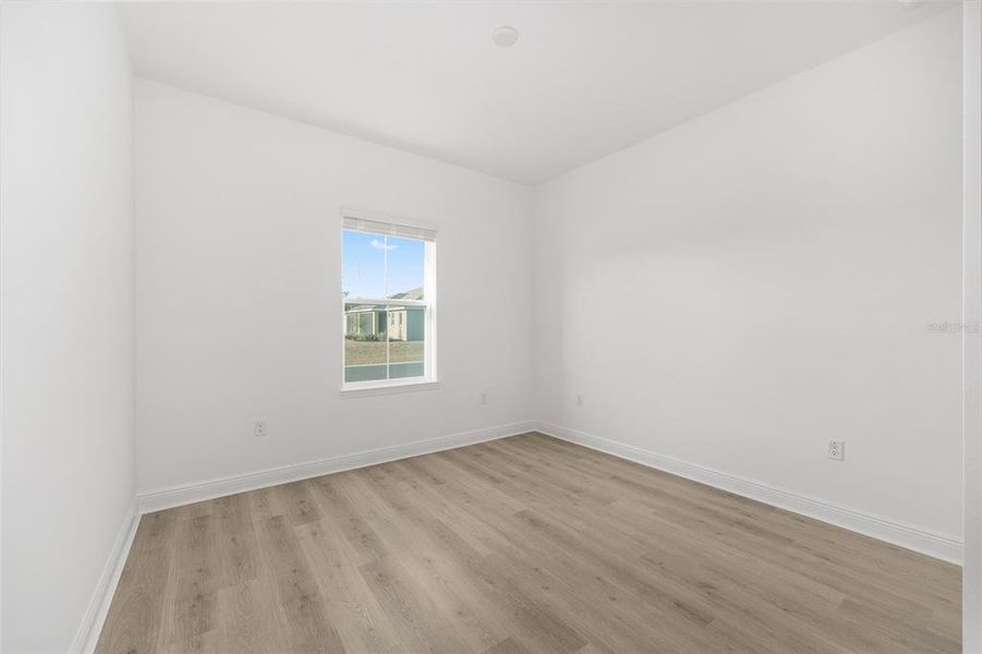 Spacious, unfurnished interior of a new home in , Ocala (Image 32).