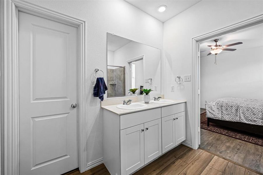 Furnished interior view inside a new home in Azle Grove, Azle (Image 32).