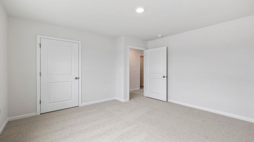 Spacious, unfurnished interior of a new home in Harrier Point, Woodruff (Image 27).