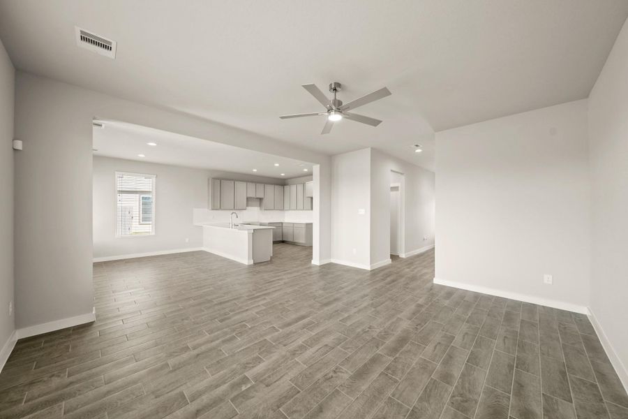 Spacious, unfurnished interior of a new home in Grand Oaks Village, Houston (Image 18). Spacious, unfurnished interior of a new home in Grand Oaks Village, Houston (Image 18).
