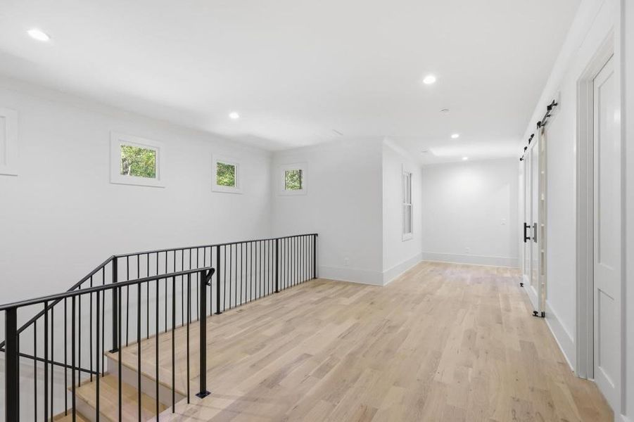 Spacious, unfurnished interior of a new home in , Atlanta (Image 32). Spacious, unfurnished interior of a new home in , Atlanta (Image 32).