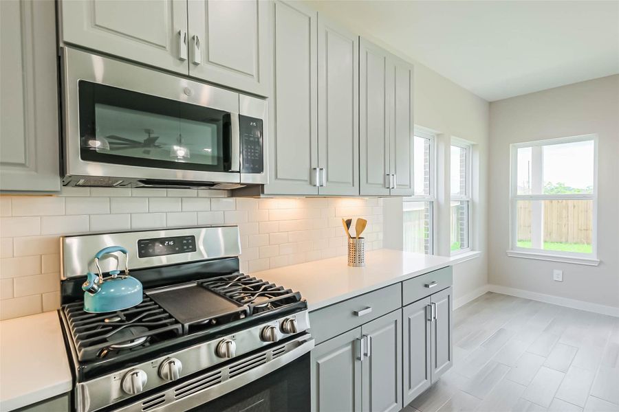 Furnished interior view inside a new home in , Fresno (Image 7).