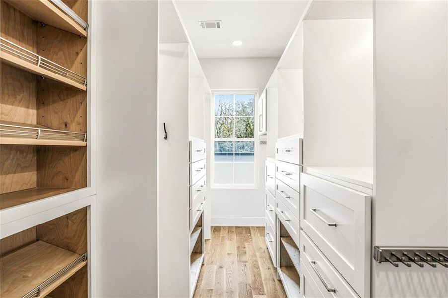 Furnished interior view inside a new home in , Atlanta (Image 10).