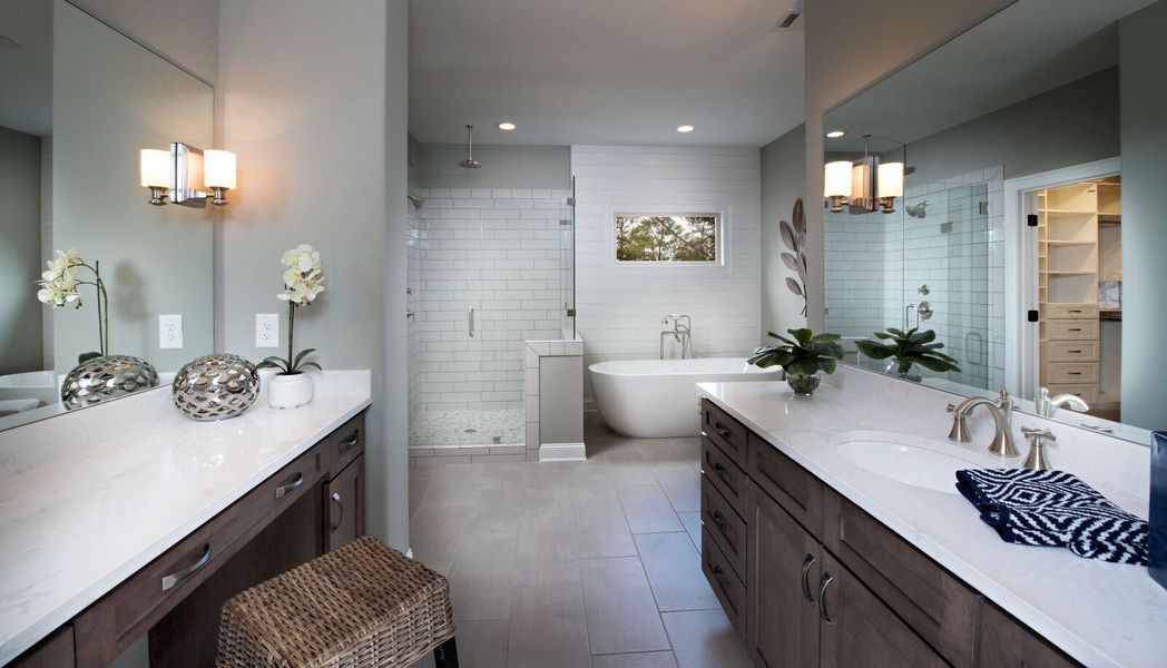 Mathews Home Design Owner's Bath