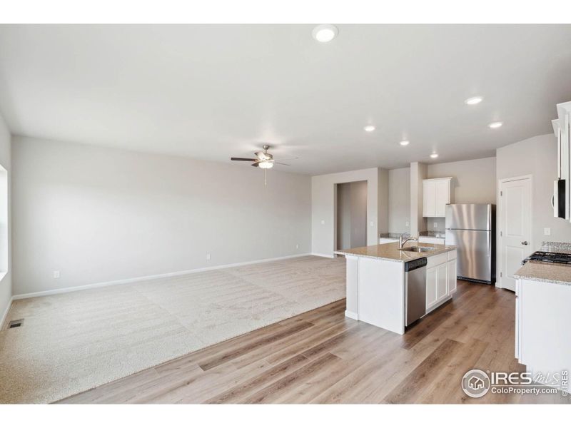 Spacious, unfurnished interior of a new home in Hidden Valley Farm, Severance (Image 9).