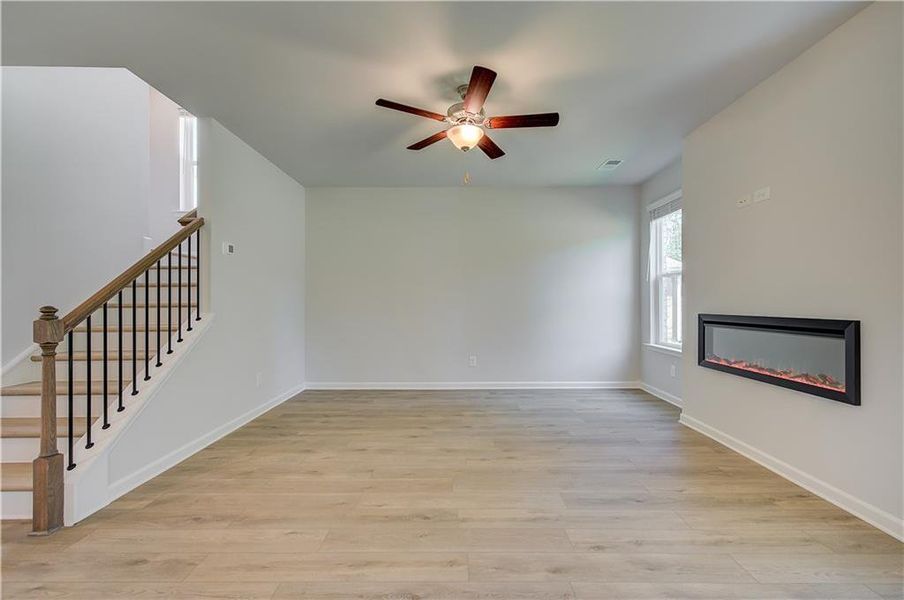 Spacious, unfurnished interior of a new home in Bowers Farm, McDonough (Image 25).