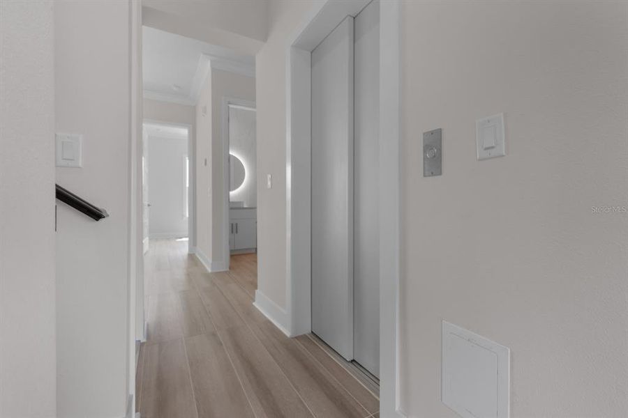 Spacious, unfurnished interior of a new home in , Apollo Beach (Image 12).