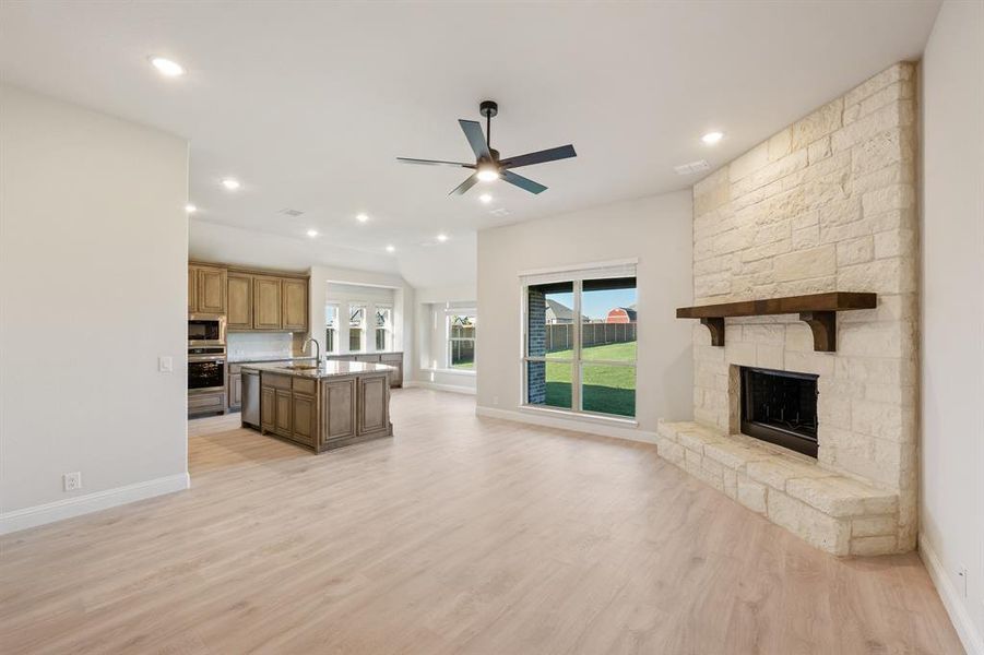 Spacious, unfurnished interior of a new home in Coyote Crossing, Godley (Image 22).