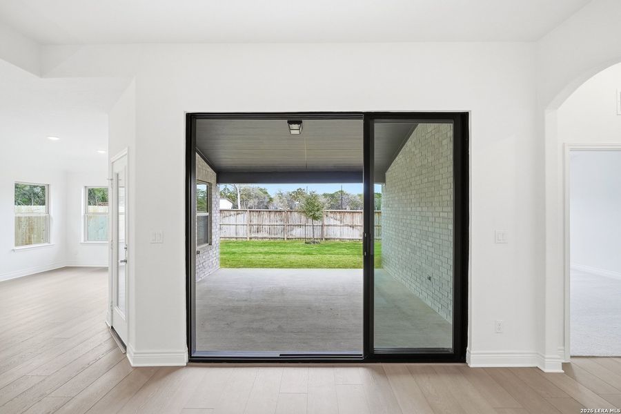 Spacious, unfurnished interior of a new home in Davis Ranch, San Antonio (Image 44).