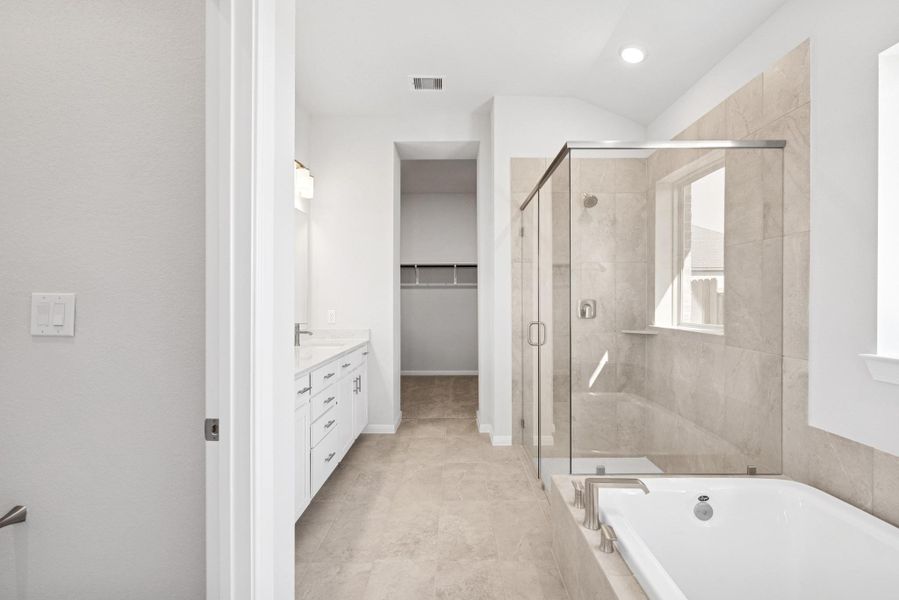 Furnished interior view inside a new home in Escondido 50' Homesites, Magnolia (Image 15).