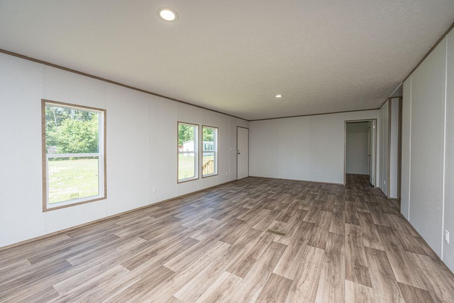 Spacious, unfurnished interior of a new home in , St. George (Image 41).