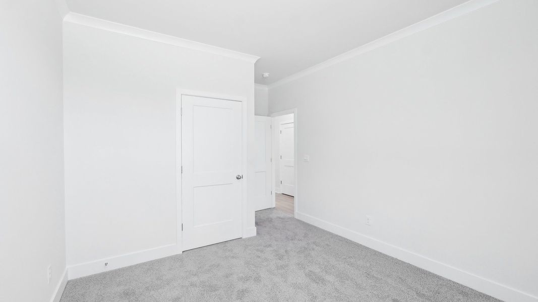 Representative unfurnished interior of a home built from the Hickory by D.R. Horton in Westport, York (Image 21).