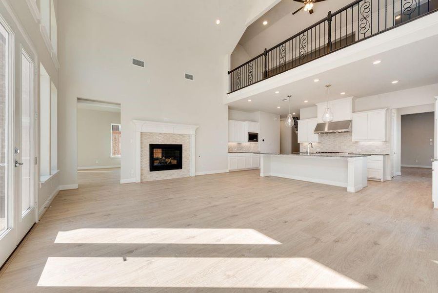Spacious, unfurnished interior of a new home in South Pointe, Mansfield (Image 34).