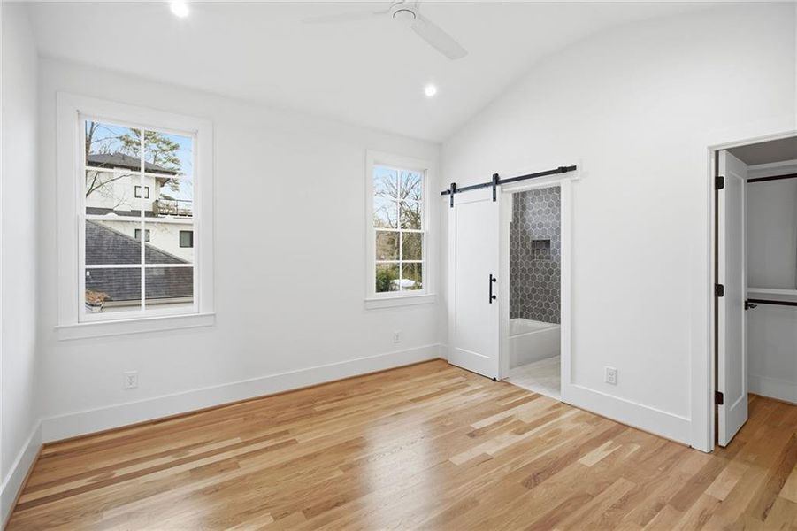 Spacious, unfurnished interior of a new home in , Atlanta (Image 44).