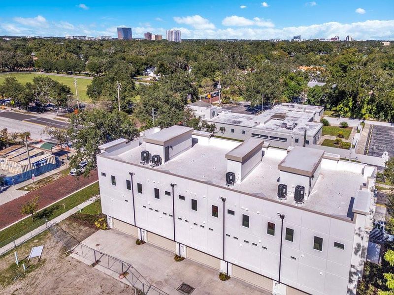 Exterior details and patio area of a home in , Orlando (Image 33).