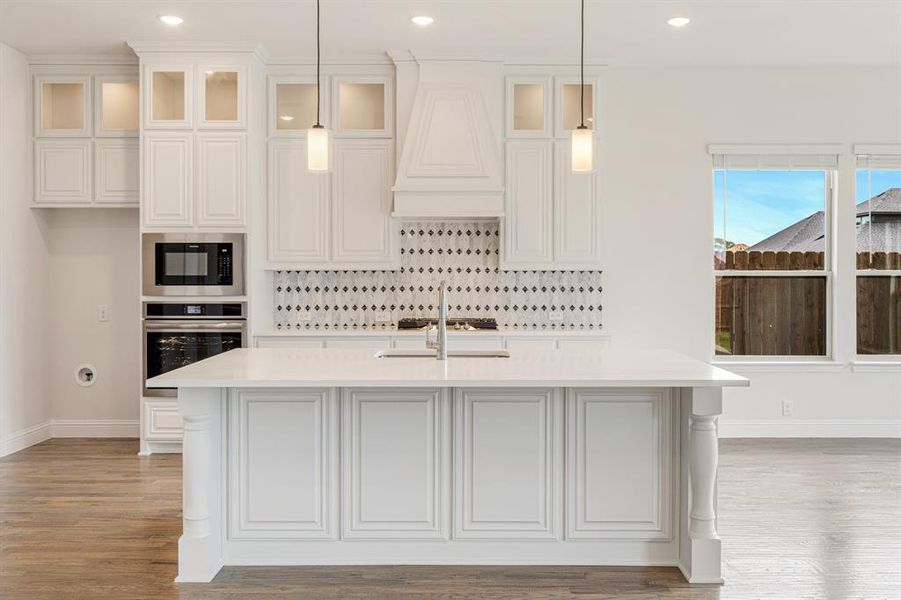 Furnished interior view inside a new home in Wildflower Ranch 60-65, Fort Worth (Image 6). Furnished interior view inside a new home in Wildflower Ranch 60-65, Fort Worth (Image 6).