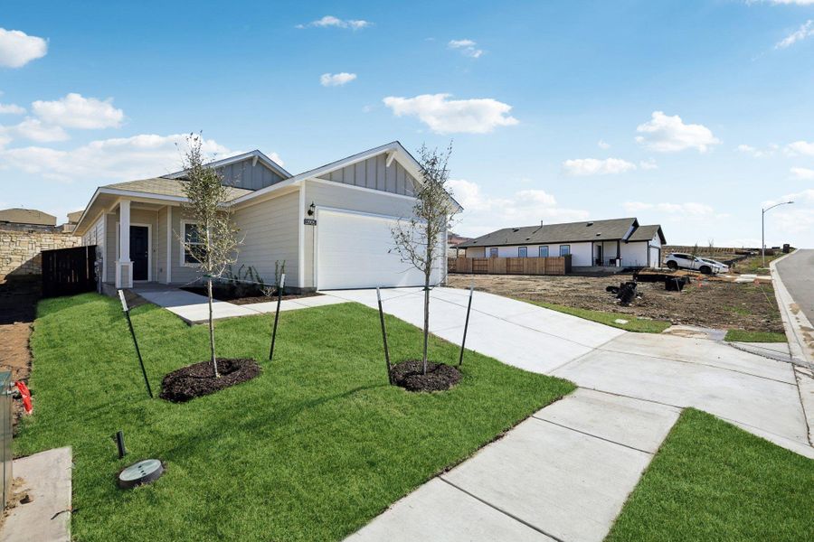 11905 Murano Drive - Cloverleaf 1468 Elevation