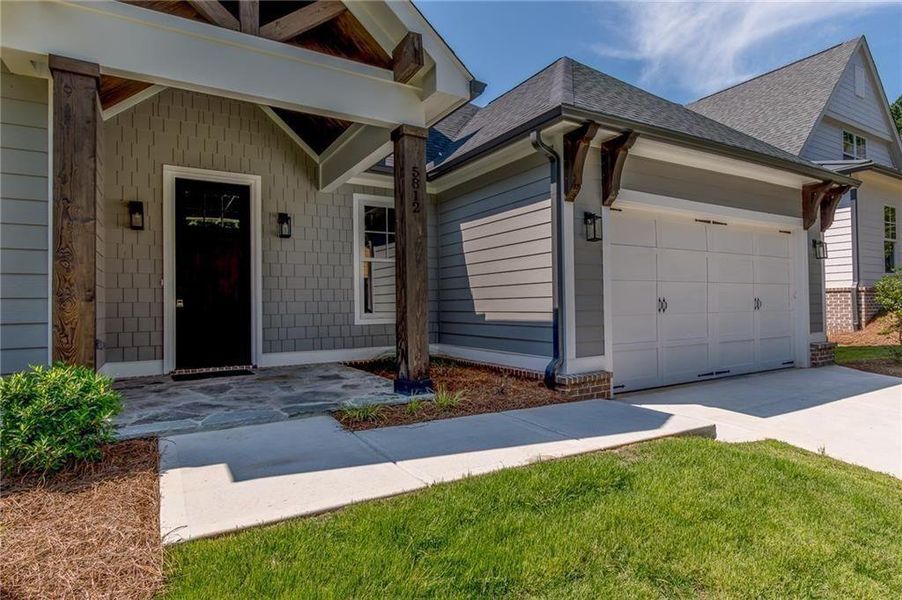 Exterior details and patio area of a home in , Gainesville (Image 24).