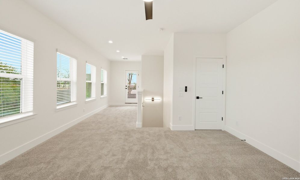 Spacious, unfurnished interior of a new home in , San Antonio (Image 22).
