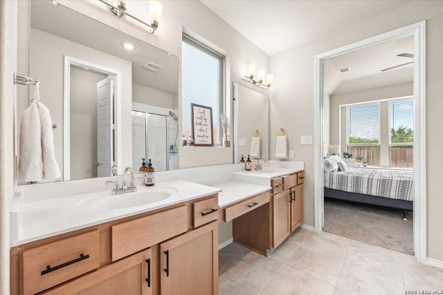 Furnished interior view inside a new home in Foxbrook, Cibolo (Image 41).
