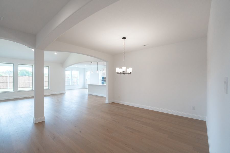 Spacious, unfurnished interior of a new home in Enclave at Legacy Hills, Celina (Image 23).