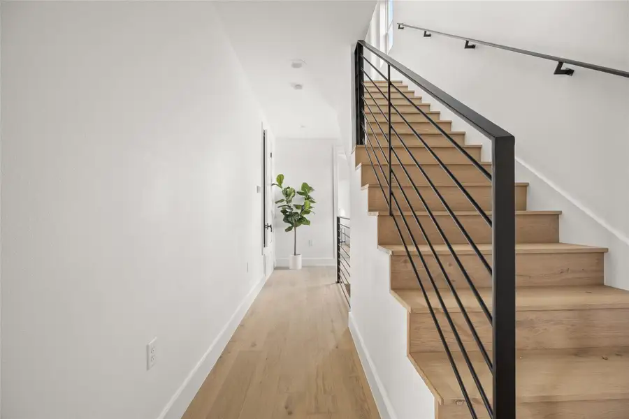 Spacious, unfurnished interior of a new home in , Austin (Image 18).