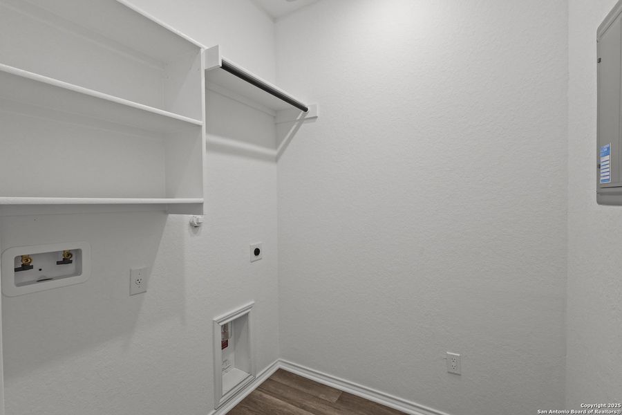 Image 28 of a home in Rhine Valley.