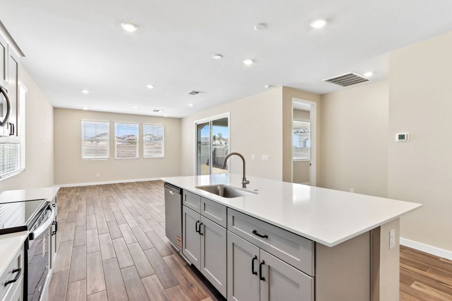 17796 W Electra Ln, Surprise, AZ.  - Slide 8