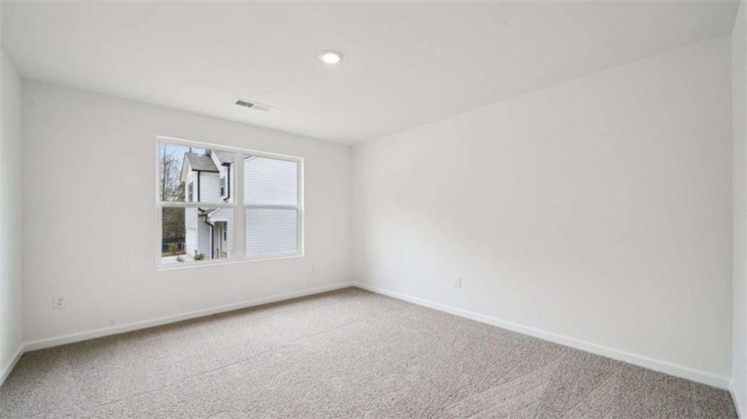 Spacious, unfurnished interior of a new home in Sherwood Manor, College Park (Image 28).
