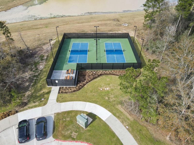 Community amenities in Mavera, Conroe (Image 37).