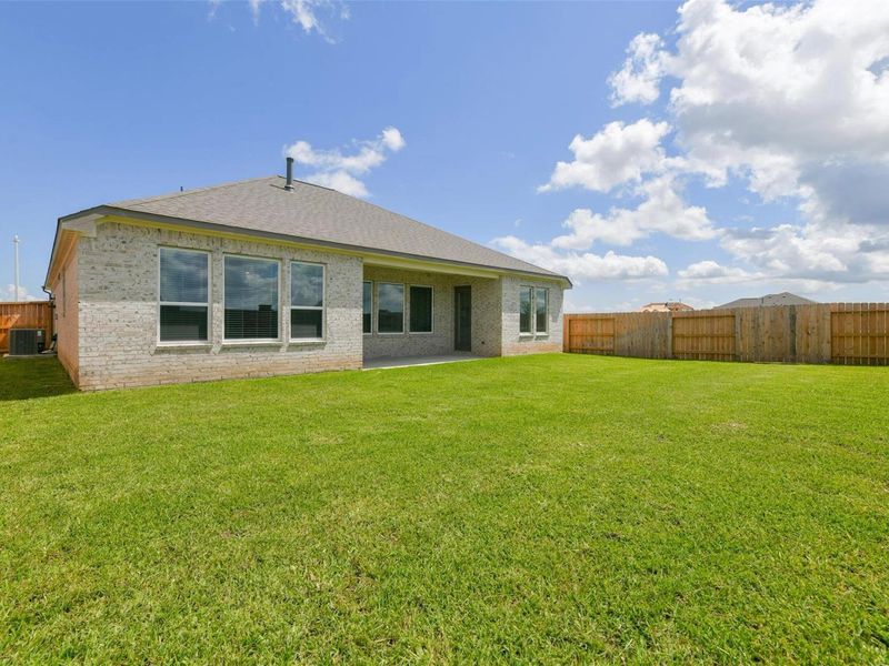 Exterior details and patio area of a home in Lago Mar, Texas City (Image 18). Exterior details and patio area of a home in Lago Mar, Texas City (Image 18).